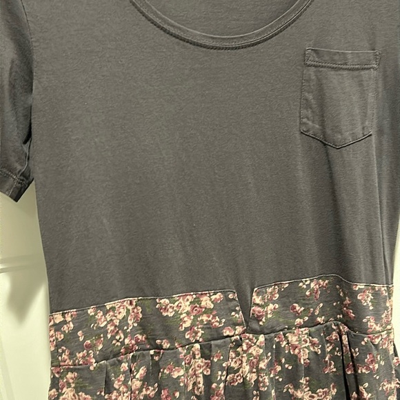 Super cute Tshirt Midi Dress - Picture 2 of 4